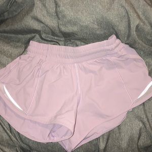 Size 4 Lululemon Hotty Hot 2.5 shorts (lilac)